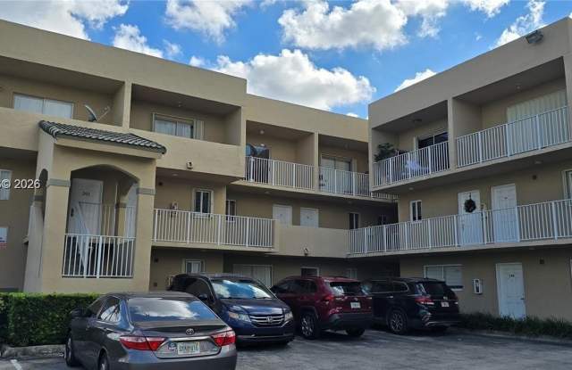 2630 W 76th St photos photos