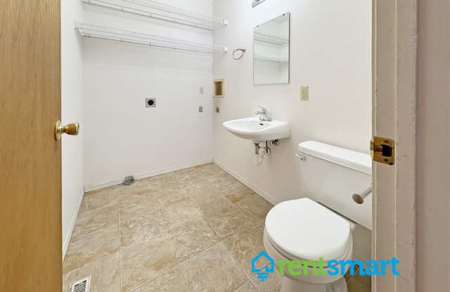 825 Emma Ct Gallery 1