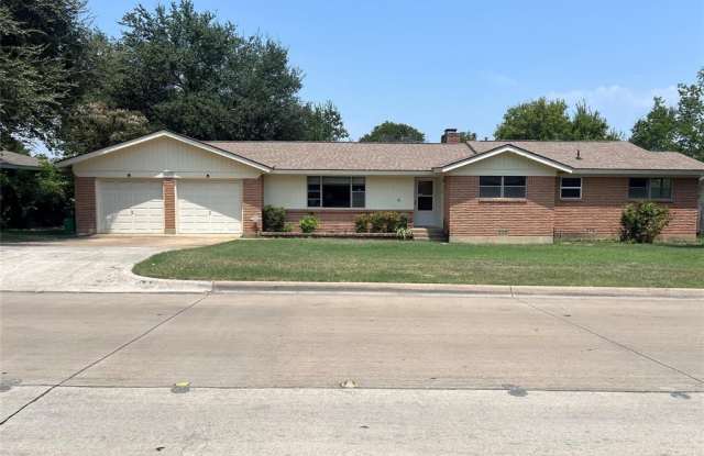 5833 Tourist Drive - 5833 Tourist Drive, North Richland Hills, TX 76117
