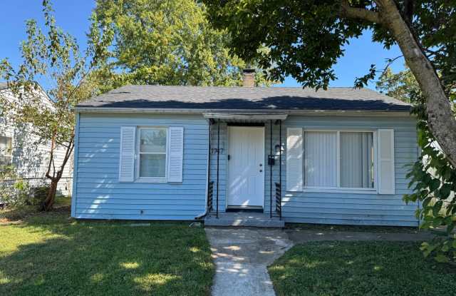Near Southeast 3 Bedroom 2 Bath Gallery 1