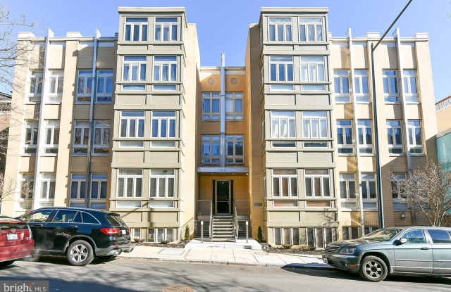 2363 CHAMPLAIN Street NW unit: 8 photos photos