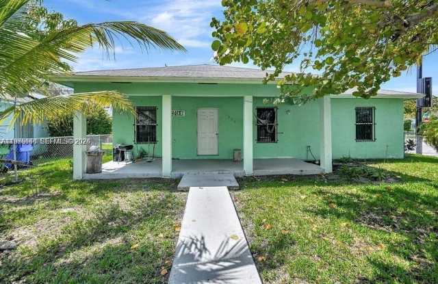 1858 NW 1st Pl photos photos 1858 NW 1st Pl photos photos