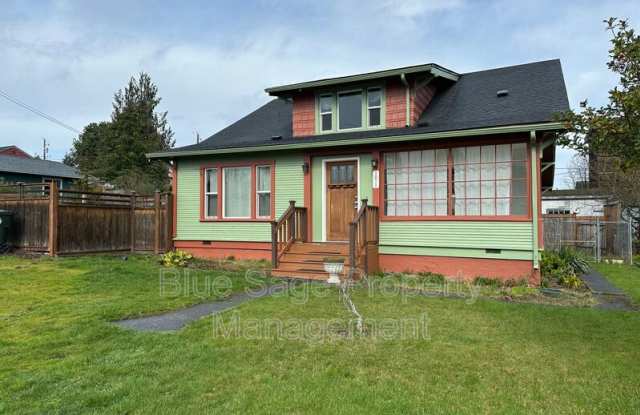 1011 W 11th St photos photos