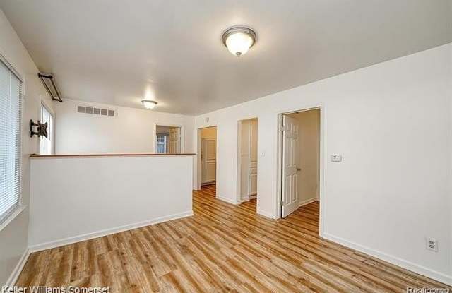 861 W LEWISTON Avenue Gallery 4