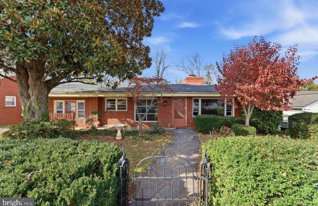 934 N EAST STREET Extension photos photos