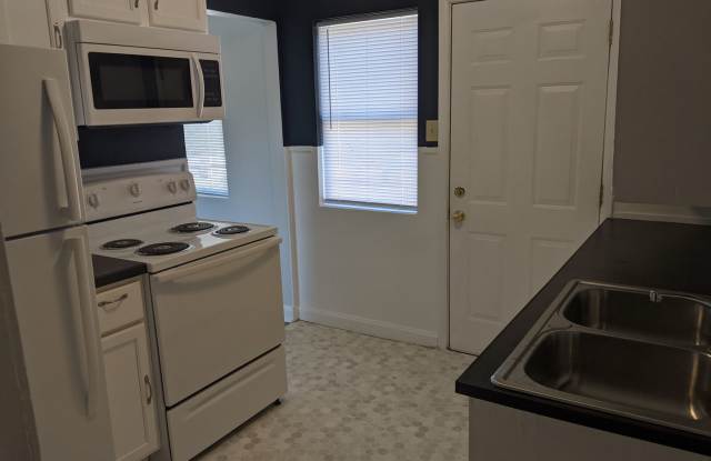 $1100 - 2 Bedroom, 1 Bath Duplex - Newly Remodeled, Heart of the City photos photos $1100 - 2 Bedroom, 1 Bath Duplex - Newly Remodeled, Heart of the City photos photos