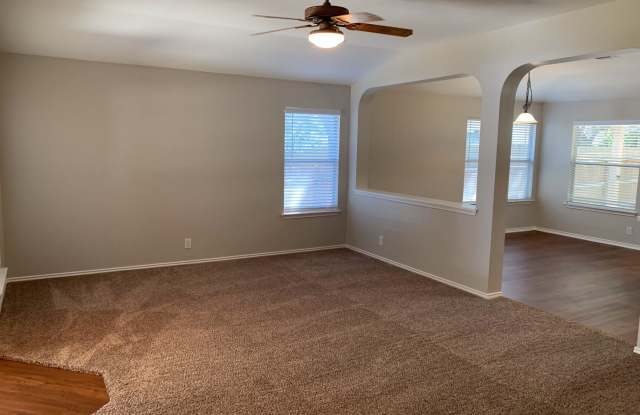 LOVELY 3 BEDROOM HOME IN PHEASANT RIDGE FEATURING ISLAND KITCHEN***NEISD Gallery 3