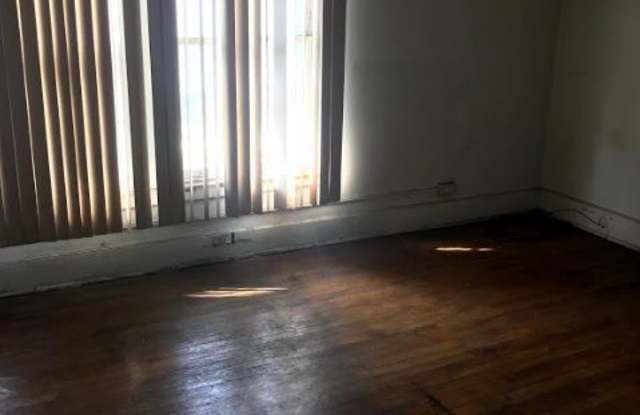 637 Alger St Gallery 2
