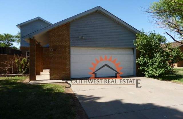 Golf Course Property! - 1901 Colonial Parkway, Clovis, NM 88101