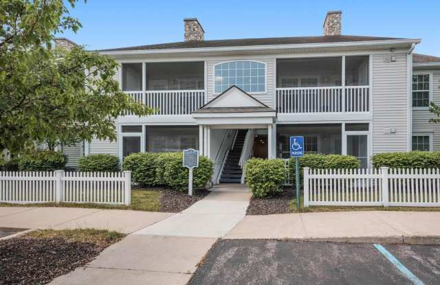 2840 S Knightsbridge Circle photos photos
