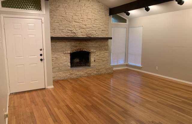Beautiful home in great area! - 8523 New Hampshire Drive, Austin, TX 78758