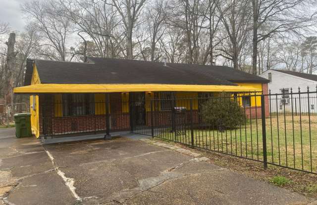 169 W Woodland Drive Gallery 1