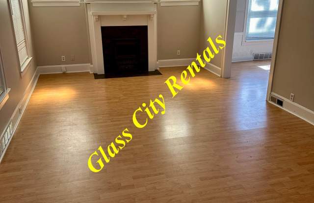 4351 Willys Parkway Gallery 2