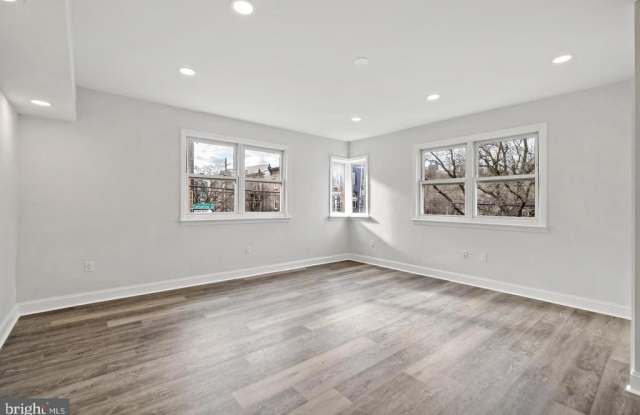 785 S 6TH STREET Gallery 2