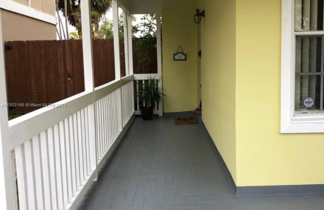 11621 SW 117th Ct Gallery 3