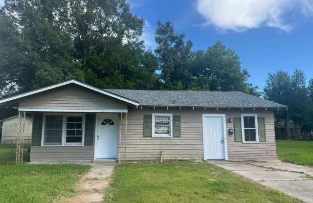 Coming Soon Rental at 616 E 11th Street Crowley, LA photos photos Coming Soon Rental at 616 E 11th Street Crowley, LA photos photos