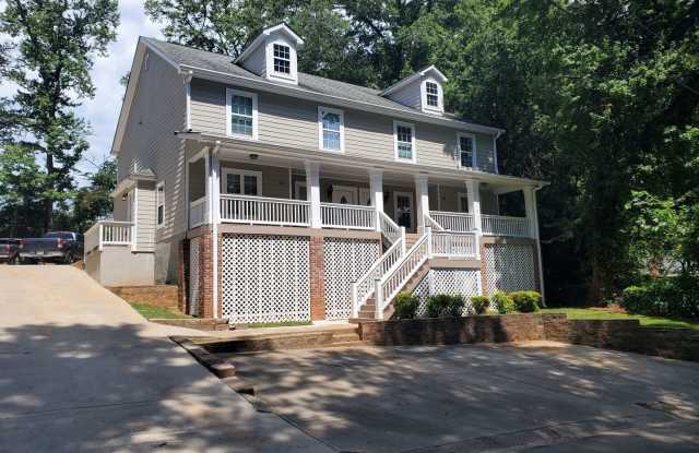 Spacious Updated 4-Bedroom, 3.5-Bath Townhome – Prime Marietta Location! Gallery 3