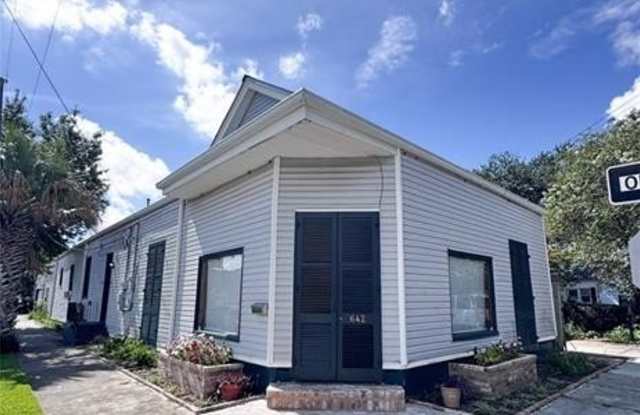 642 N HENNESSEY Street Gallery 1