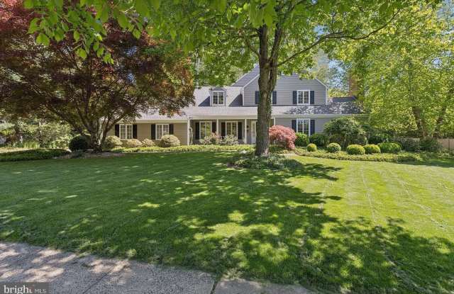 226 RIVERSIDE Drive photos photos