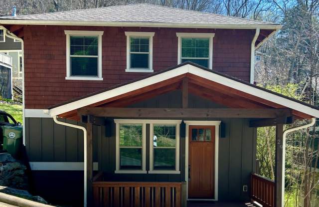 North AVL - Green Built Custom Home, Convenient to Downtown - 29 Shady Park Lane, Asheville, NC 28801