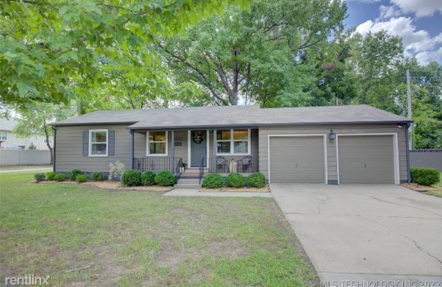 4242 S Rockford Ave - 4242 South Rockford Avenue, Tulsa, OK 74105