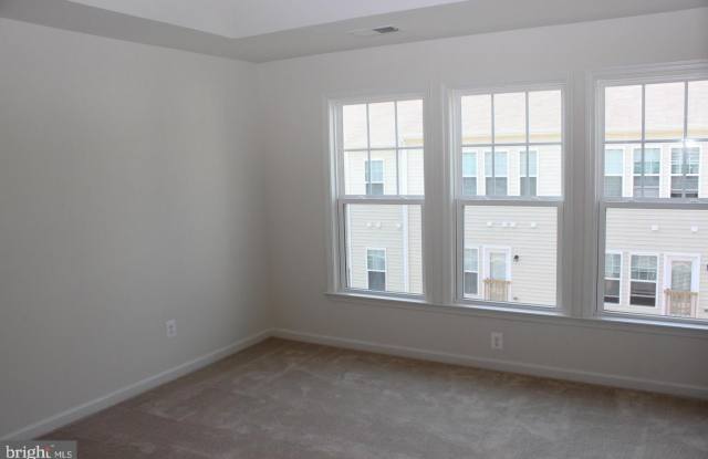 43313 NOVI TERRACE Gallery 4