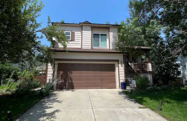 Charming Home with Expansive Yard in Prime Location! photos photos