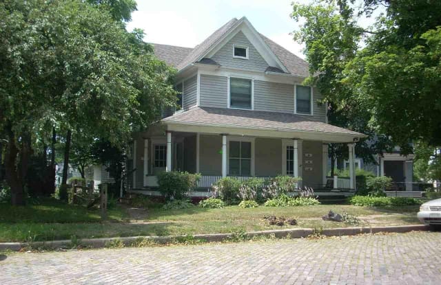835 Ashland Avenue - 835 Ashland Avenue, South Bend, IN 46616