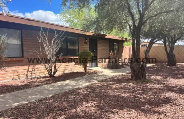 2212 North Belvedere Avenue - 2212 North Belvedere Avenue, Tucson, AZ 85712