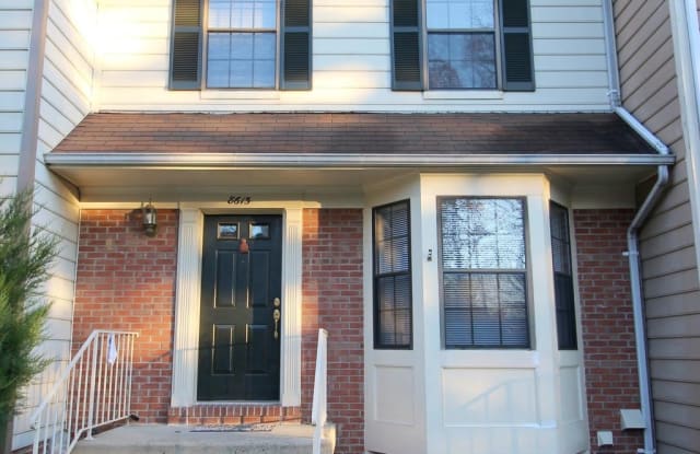 8615 WESTERN OAK DRIVE - 8615 Western Oak Drive, Newington, VA 22153