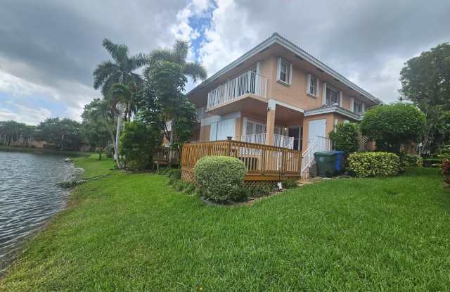 3275 NW 44th Street unit: 2 photos photos