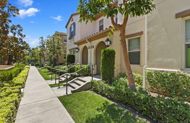 856 E Mountain Way Unit B - 856 Mountain Way, Azusa, CA 91702
