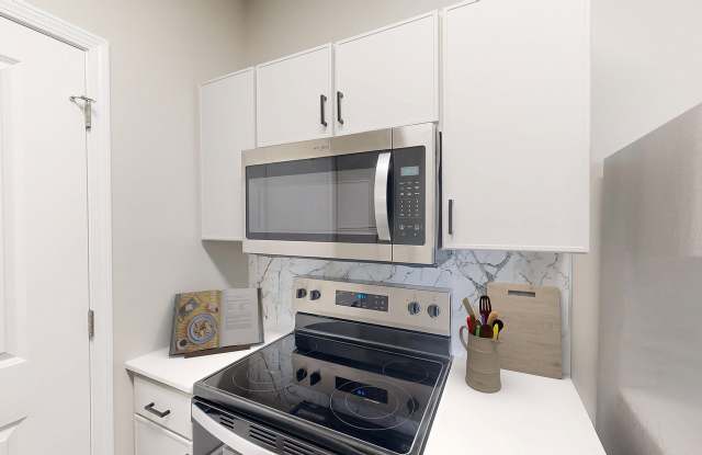 Double Creek Flats Apartments Gallery 4