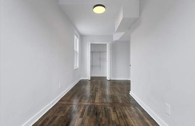 2350 West Augusta Boulevard Gallery 4