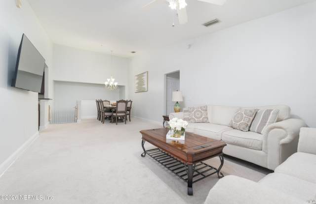 7060 DEER LODGE Circle Gallery 4