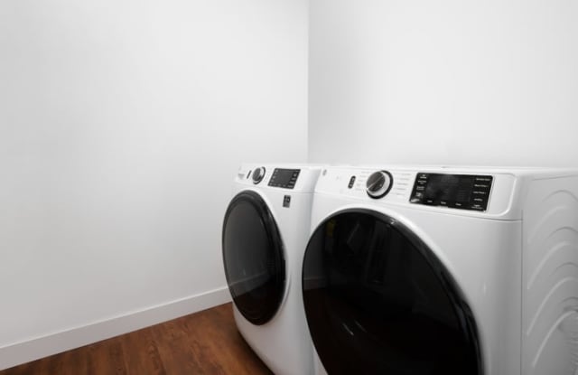 The Lydell Luxury Living Gallery 2