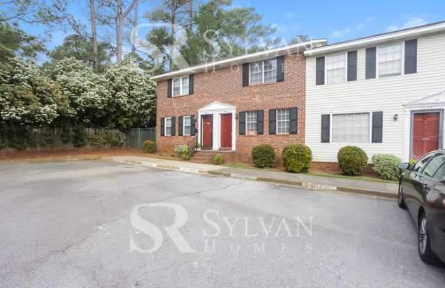 1605 Ashford Lane Gallery 2