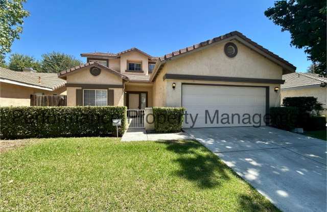 Stunning 4 Bed/3 Bath Condo in Silver Creek w/ RBP, Pest Control  Security Deposit Alternative Option photos photos