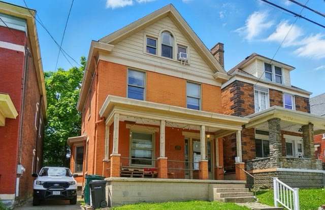 2319 Victor Street photos photos