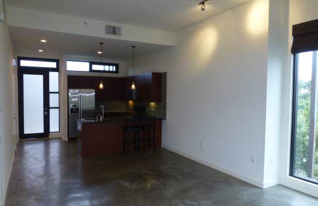 2525 South Lamar Blvd. Unit 318 Gallery 4
