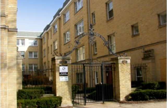 4411 N. Greenview - 2S Gallery 2