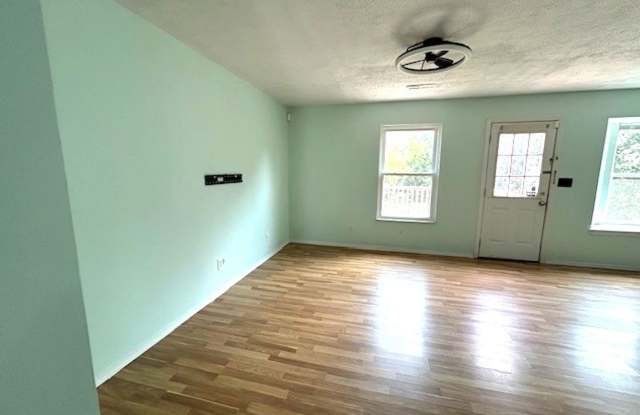 Nice 2 bedroom 2 bath home Gallery 4
