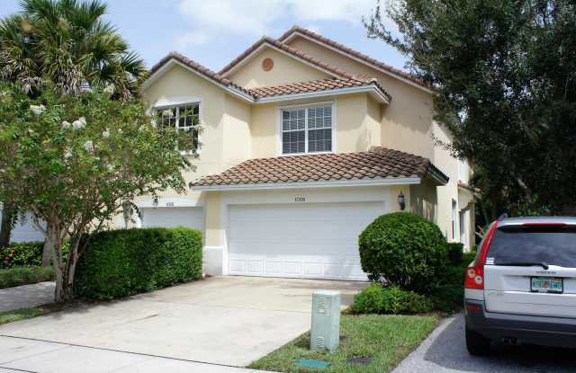 1056 Pinewood Lake Court photos photos