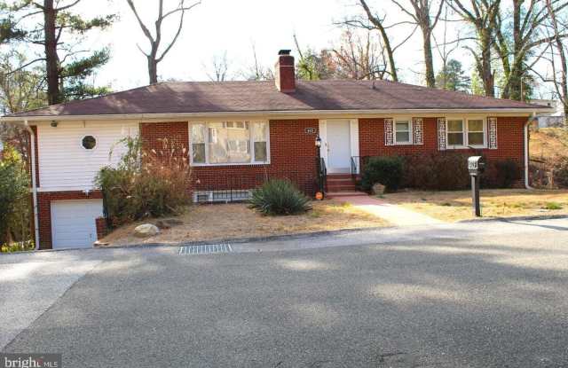 403 CAREYBROOK Lane Gallery 2