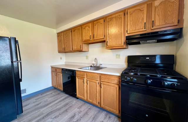 Amazing 2 BR Apartment at Regency Place! Great Plum Location! Central A/C & MORE! CALL TODAY! photos photos