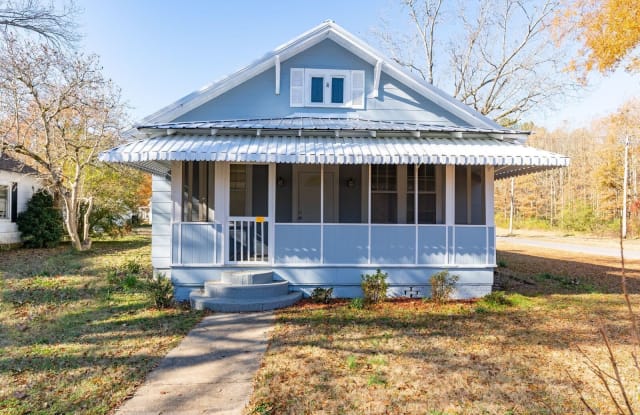 301 Poplar St - 301 Poplar Street, Mignon, AL 35150