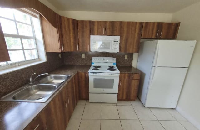 7520 NE 1st Ct - 7520 NE 1st Ct, Miami, FL 33138