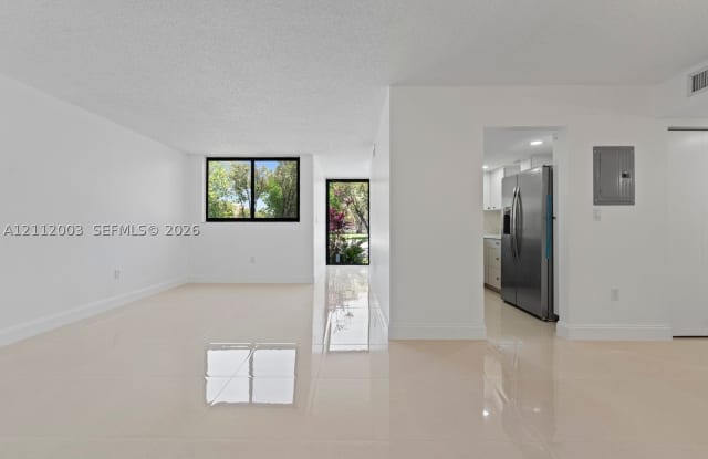 9440 W Flagler St Gallery 3