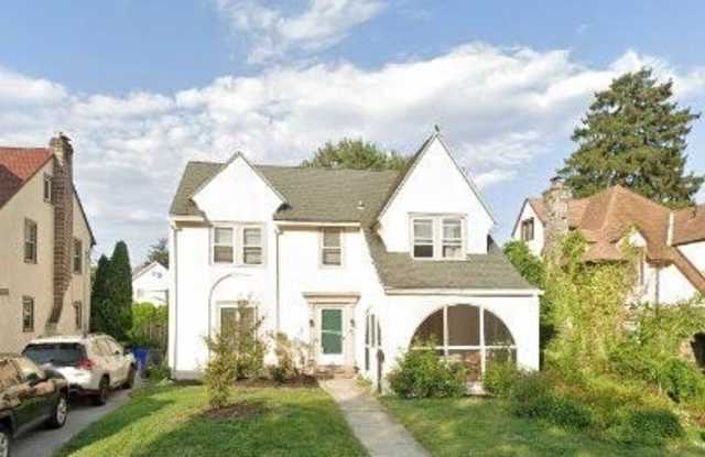 1005 DREXEL Avenue Gallery 1