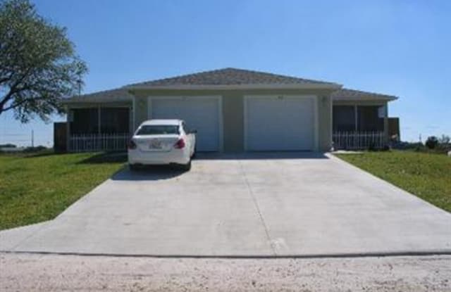 745 Ichabod Ave - 745 Ichabod Avenue, Lehigh Acres, FL 33973